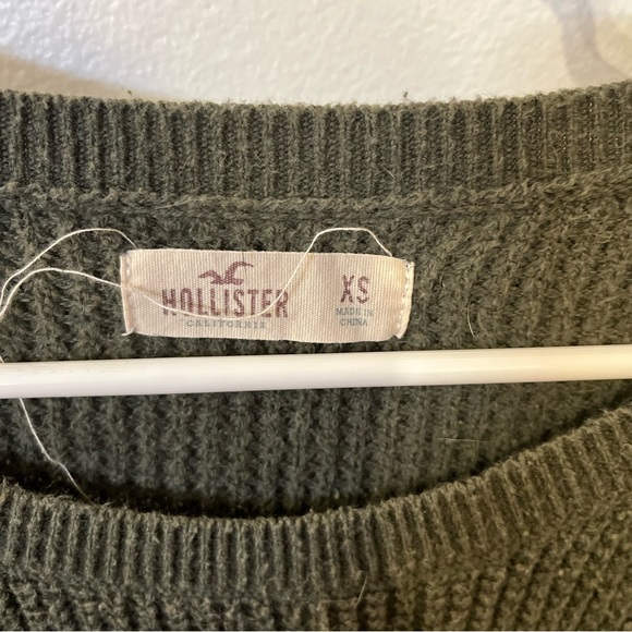 long sleeve shirt
brand hollister
size xs
good condition - Picture 2 of 3